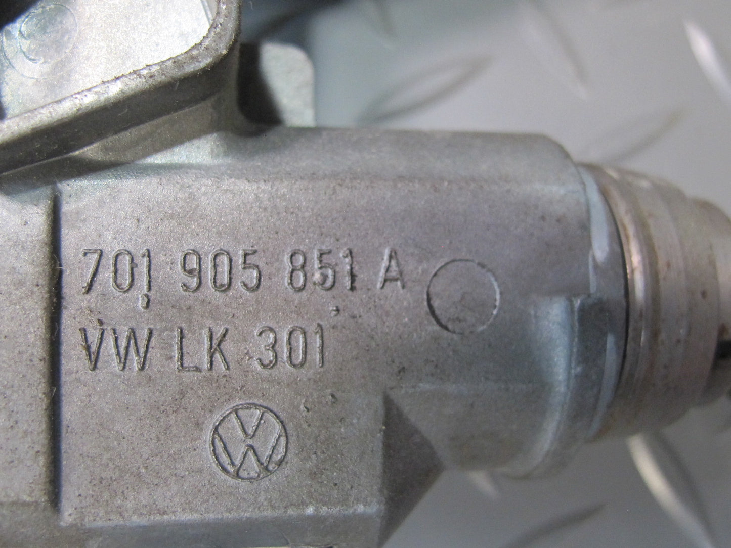 99-03 VW Eurovan T4 A/T Front Rear Door Exterior Handle Ignition Switch Set OEM