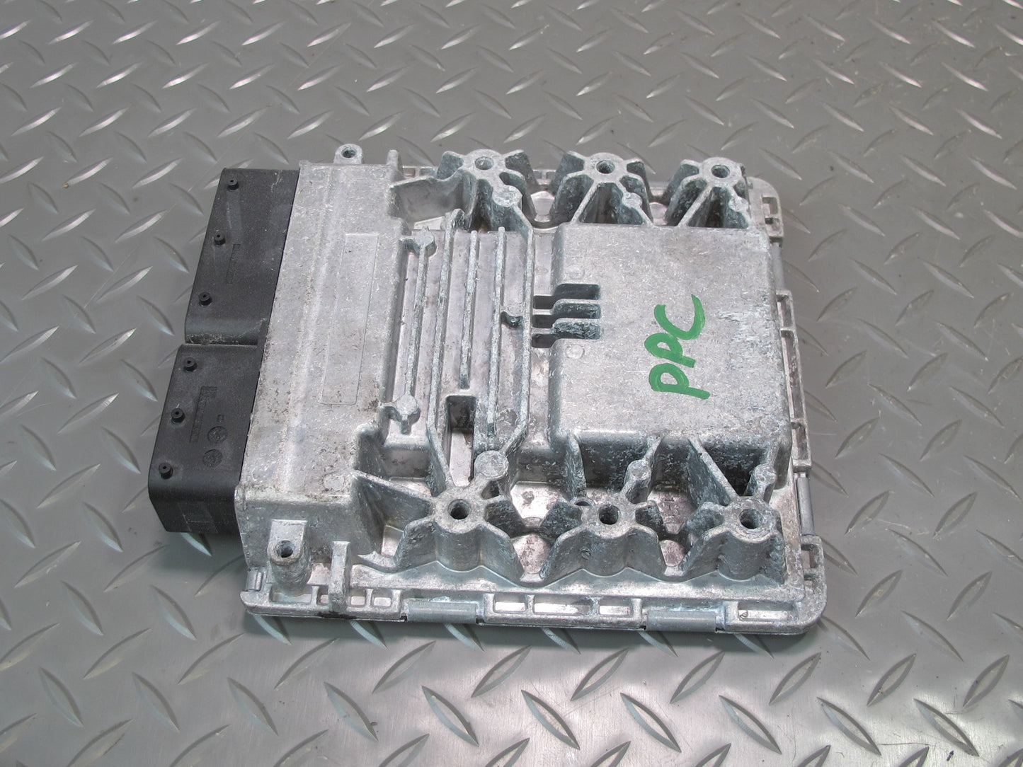 2012 Porsche Cayenne 958 4.8L Turbo ECU Module Ignition Door Lock KEY Set