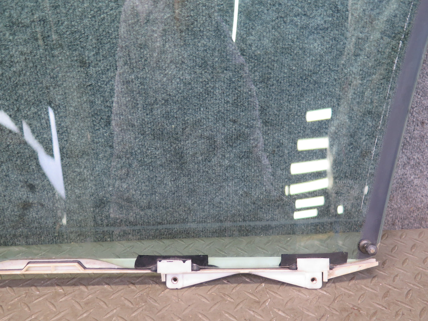 98-00 Lexus UCF20L LS400 Front Right Passenger Door Glass Window OEM