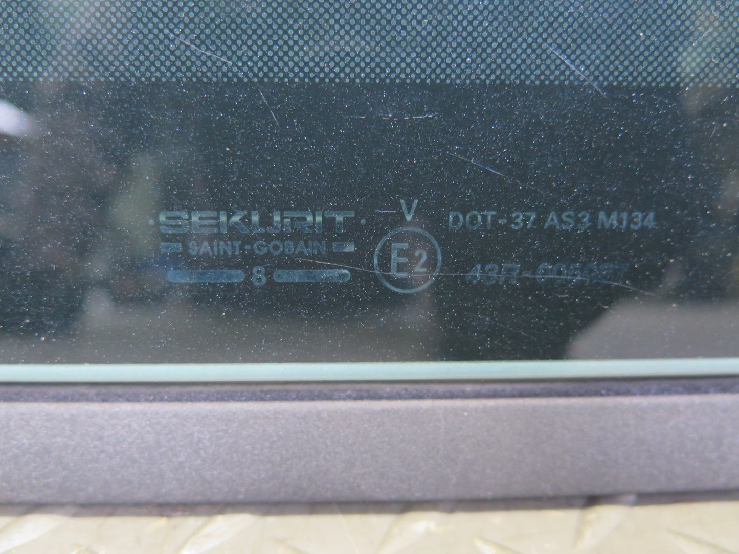 97-03 VW Eurovan T4 Sunroof Glass Window Assembly OEM