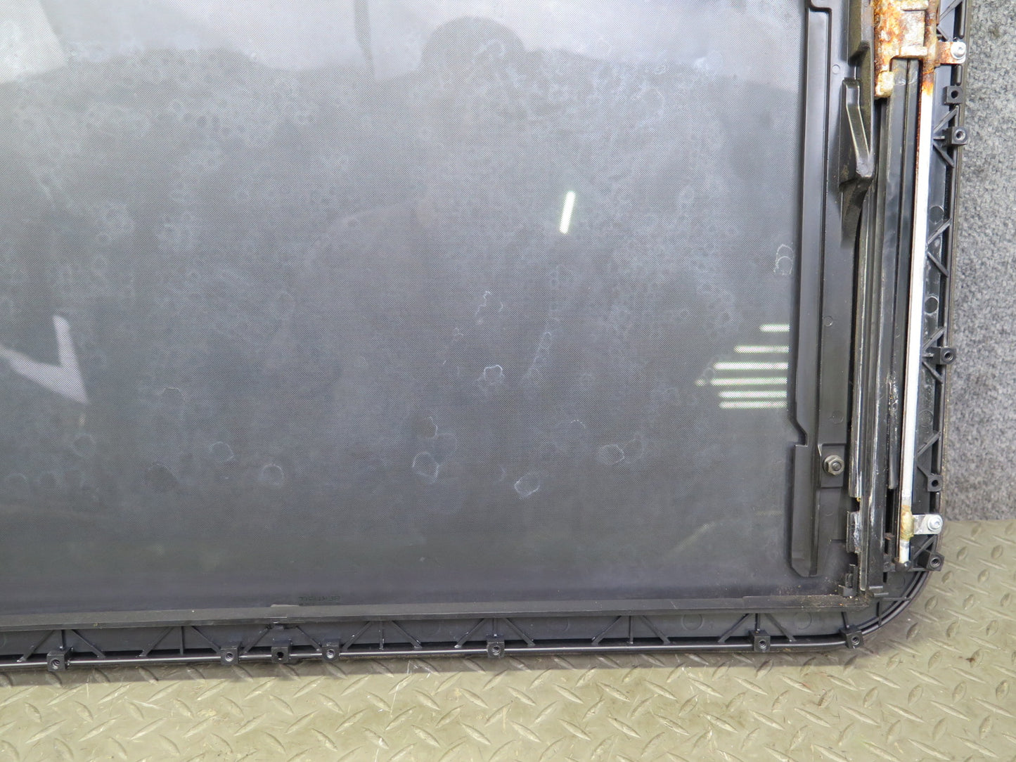 97-03 VW Eurovan T4 Sunroof Glass Window Assembly OEM