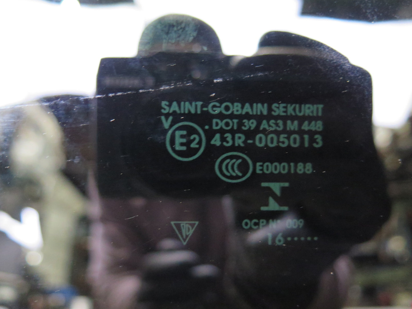 17-23 Porsche Panamera 971 Front Sunroof Glass Window