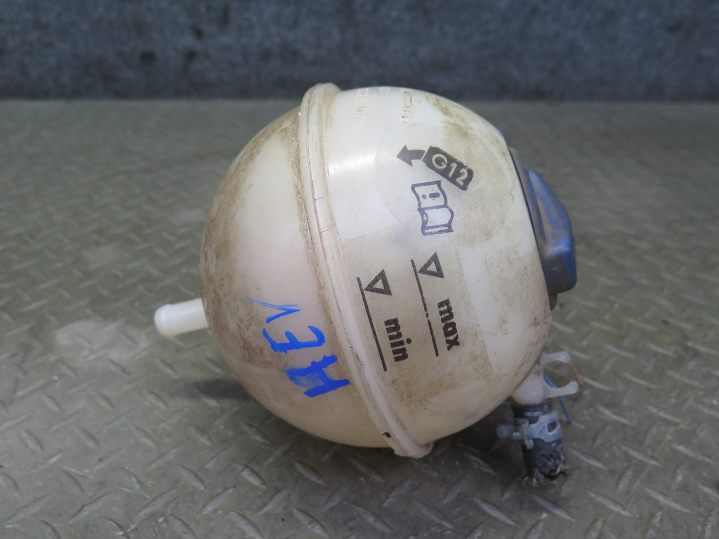 01-03 VW Eurovan T4 2.8L Engine Coolant Expansion Overflow Reservoir Tank OEM