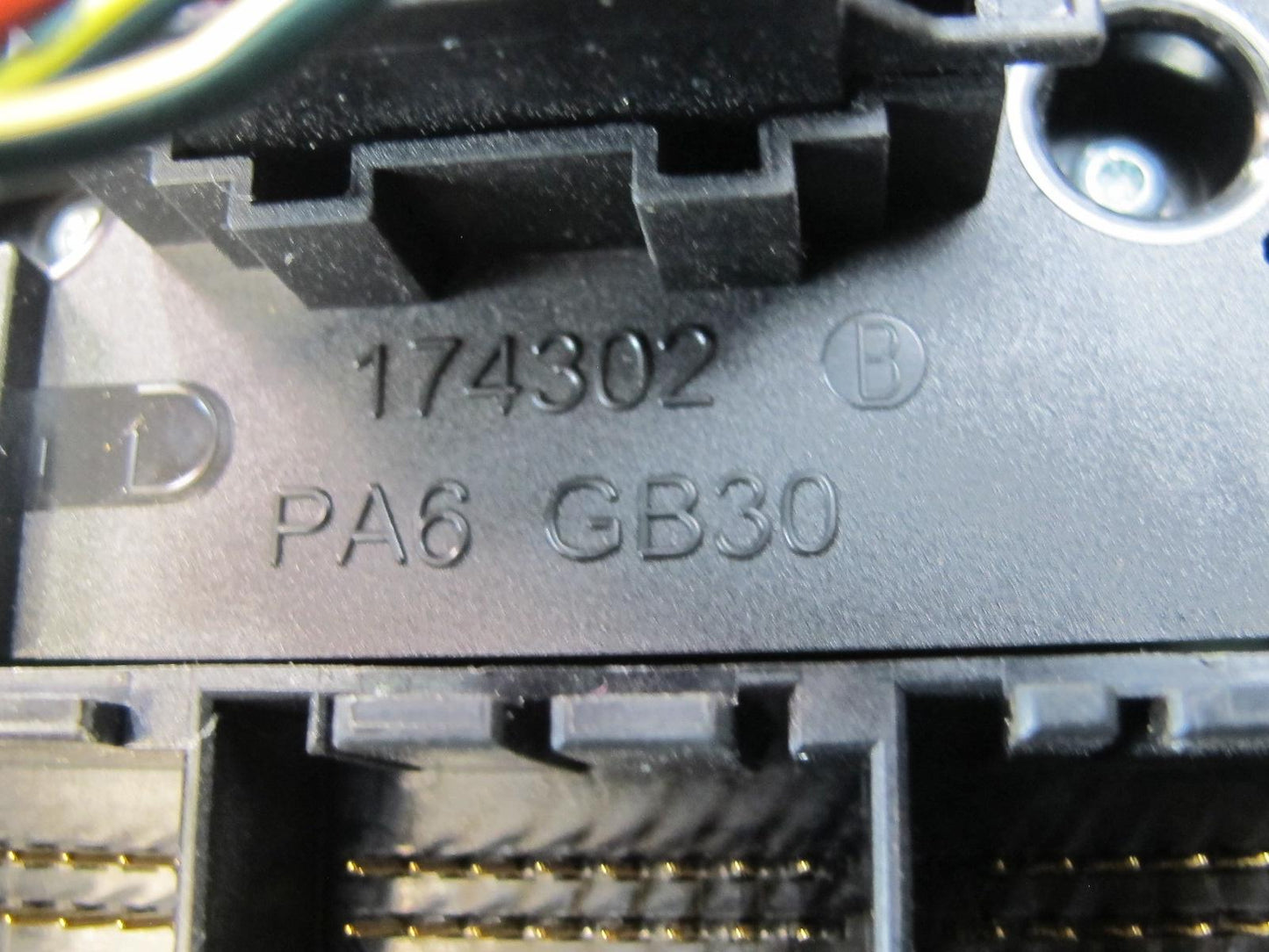 2011-2014 Porsche Cayenne 958 Front A/C Climate Control Temp Switch Unit