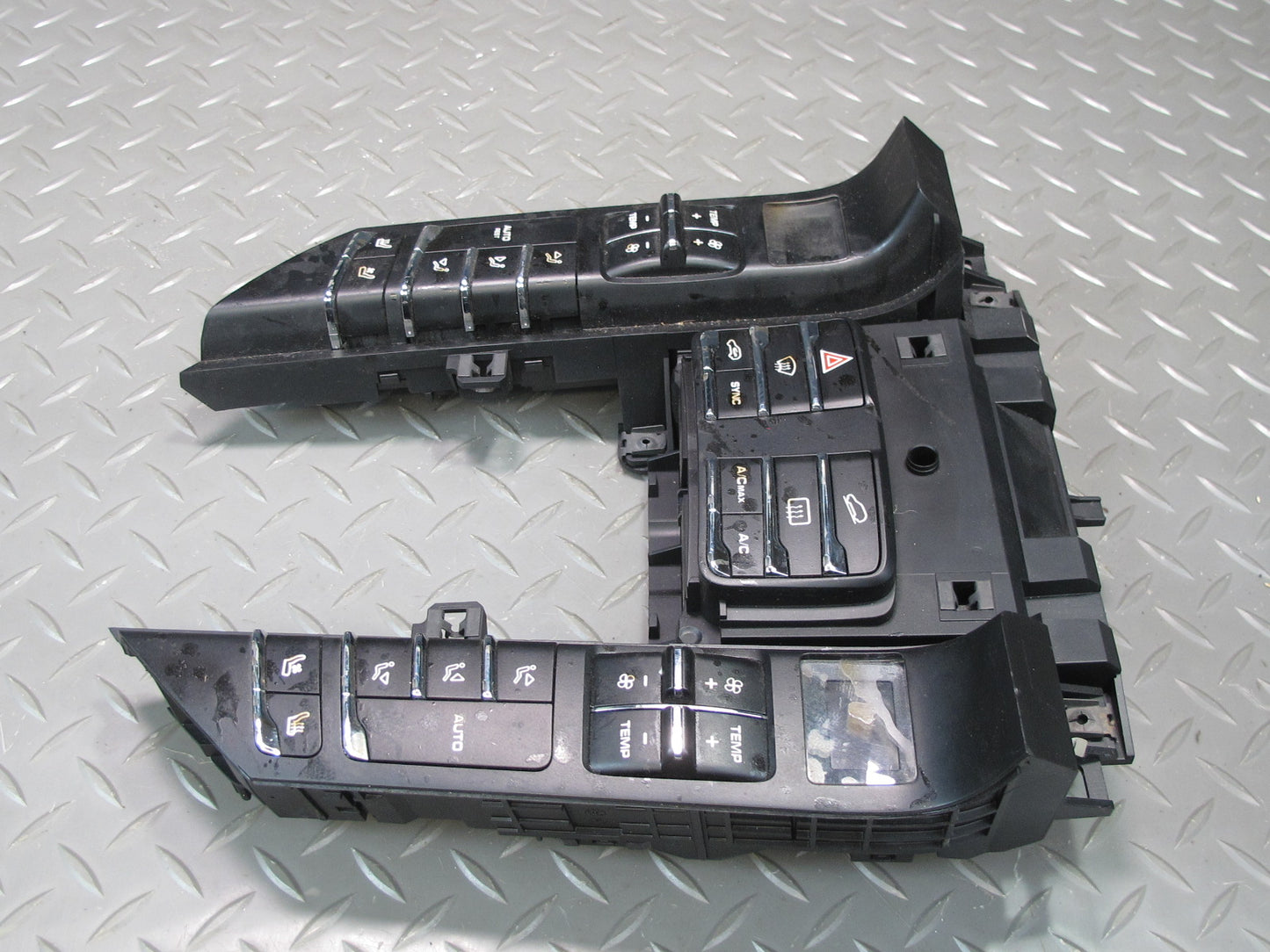 2011-2014 Porsche Cayenne 958 Front A/C Climate Control Temp Switch Unit