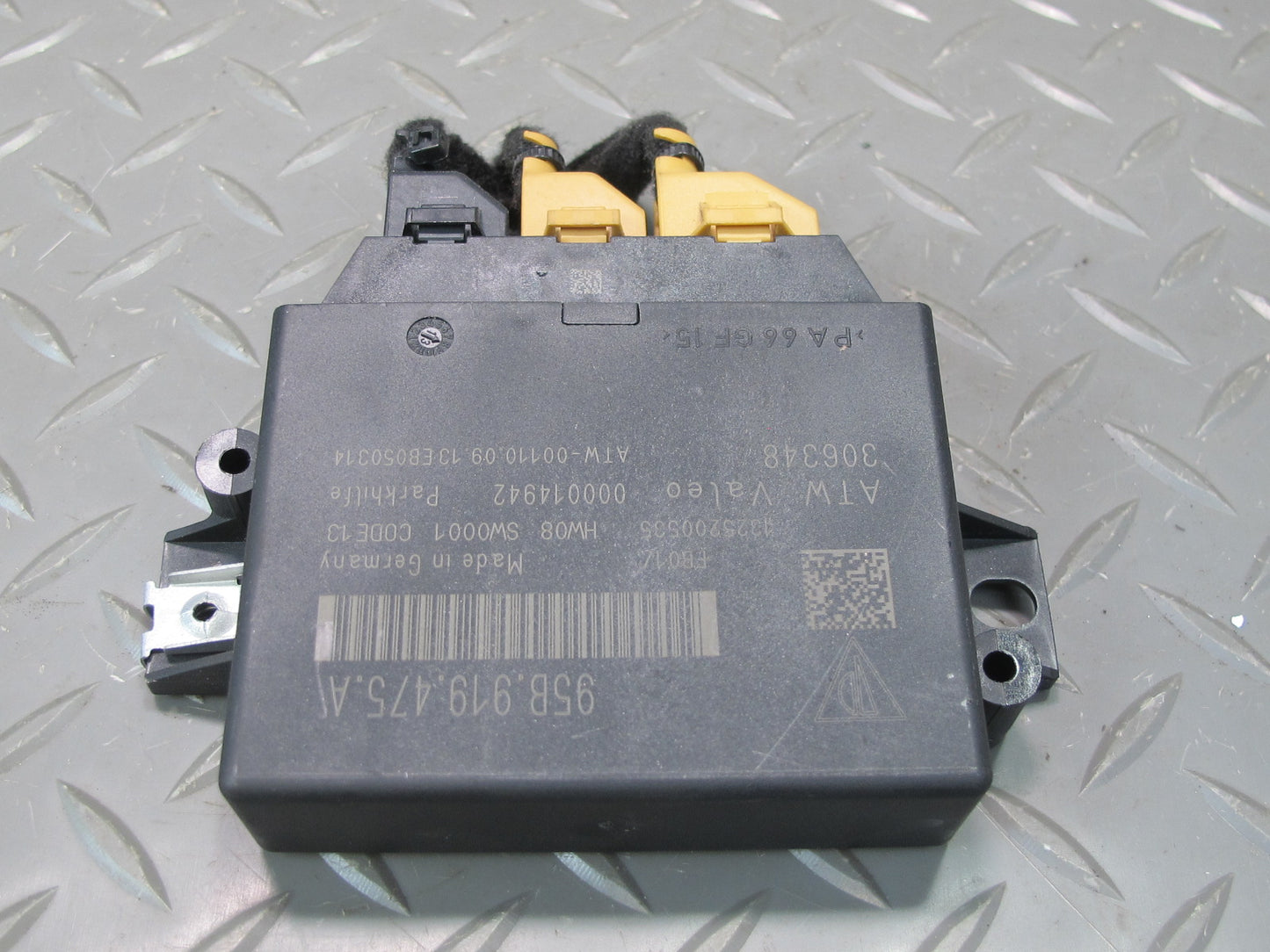 2011-2014 Porsche Cayenne 958  Parking Park Assist Module Unit 95B919475A