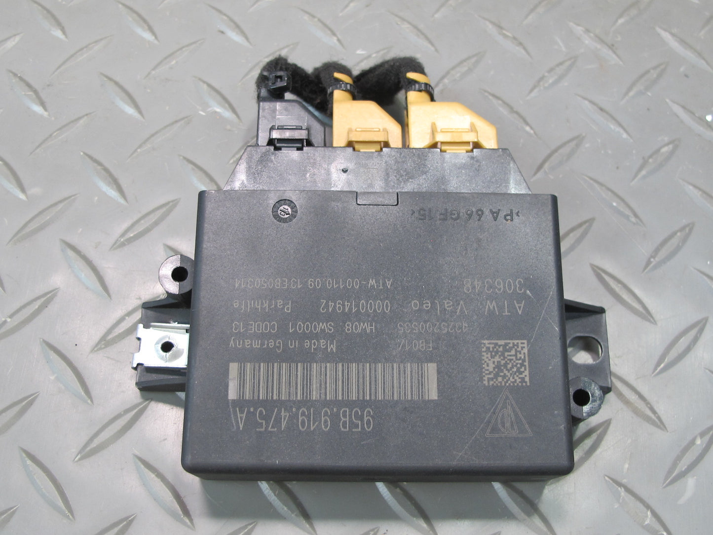 2011-2014 Porsche Cayenne 958  Parking Park Assist Module Unit 95B919475A