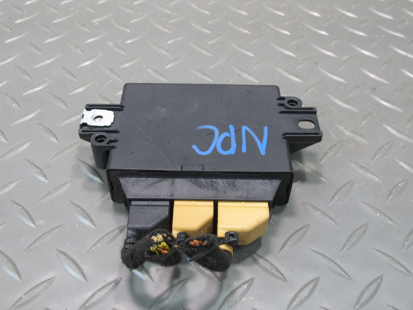 2011-2014 Porsche Cayenne 958  Parking Park Assist Module Unit 95B919475A