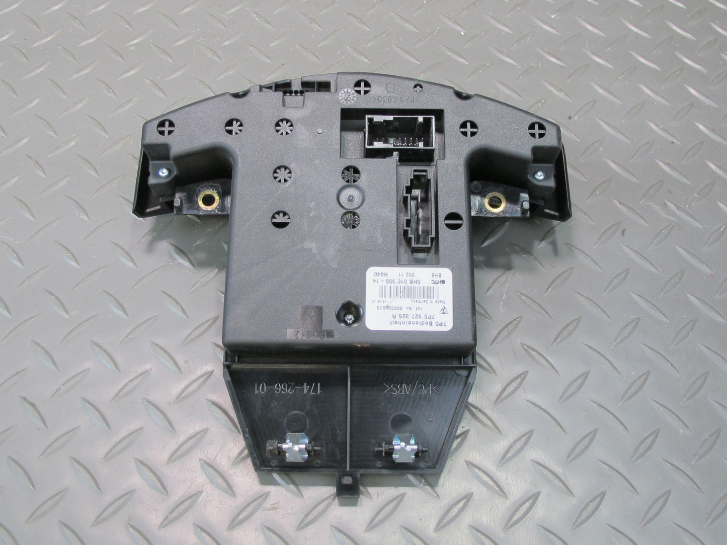 2011-2018 Porsche Cayenne 958 Rear Seat Heat Lock Switch Control Unit Panel