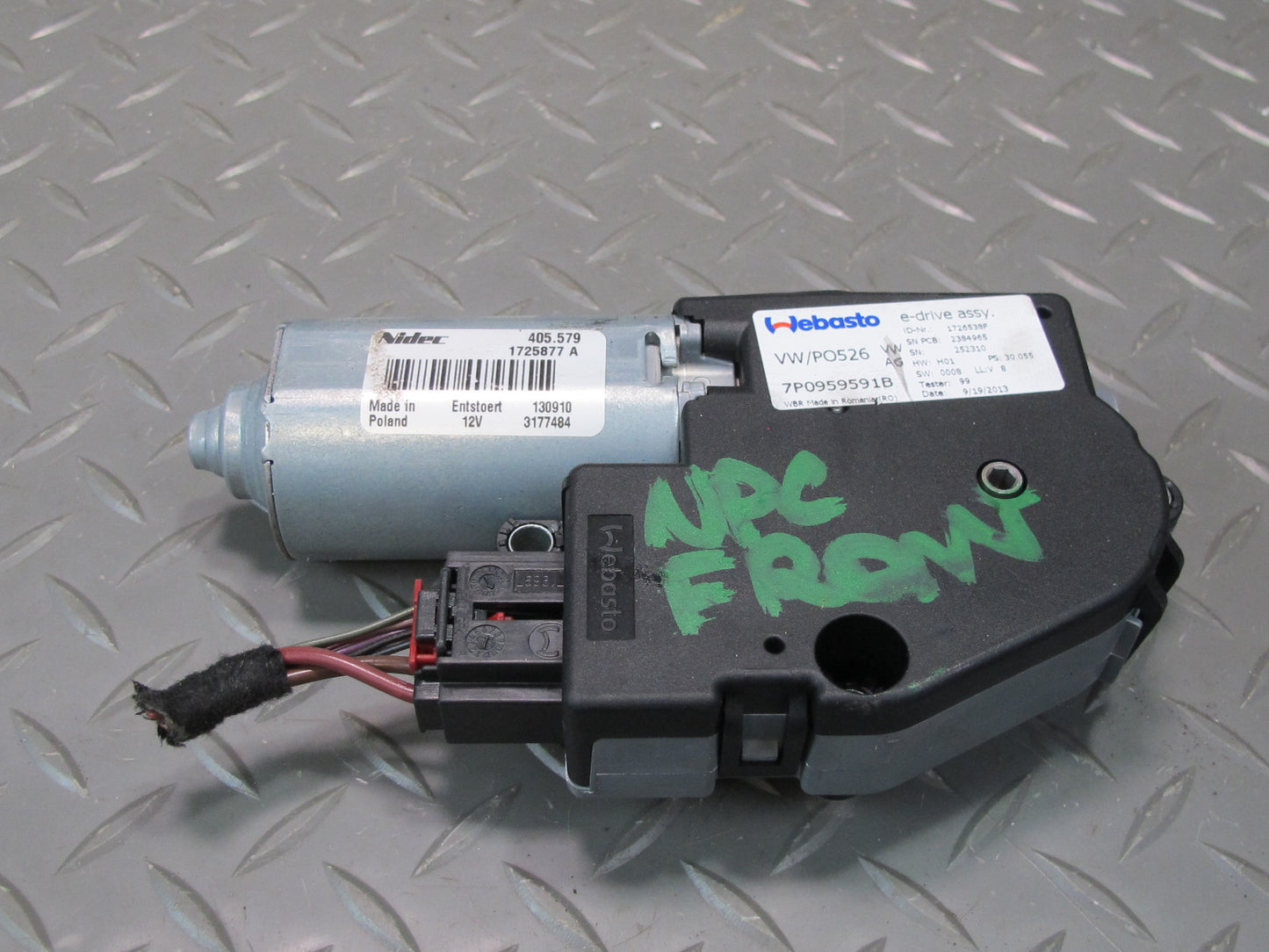 2011-2018 Porsche Cayenne 958 Front Panoramic Sunroof Drive Motor