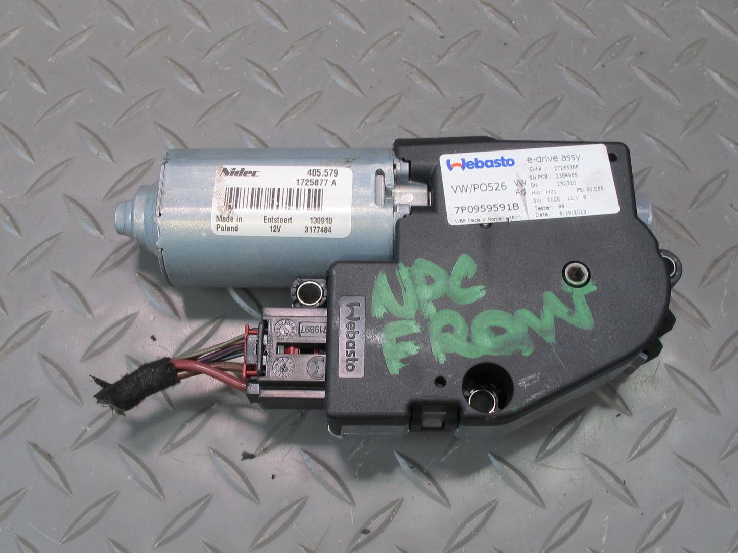 2011-2018 Porsche Cayenne 958 Front Panoramic Sunroof Drive Motor