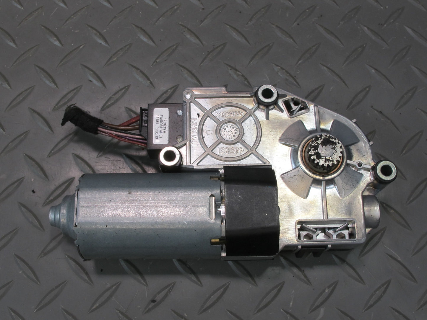 2011-2018 Porsche Cayenne 958 Front Panoramic Sunroof Drive Motor