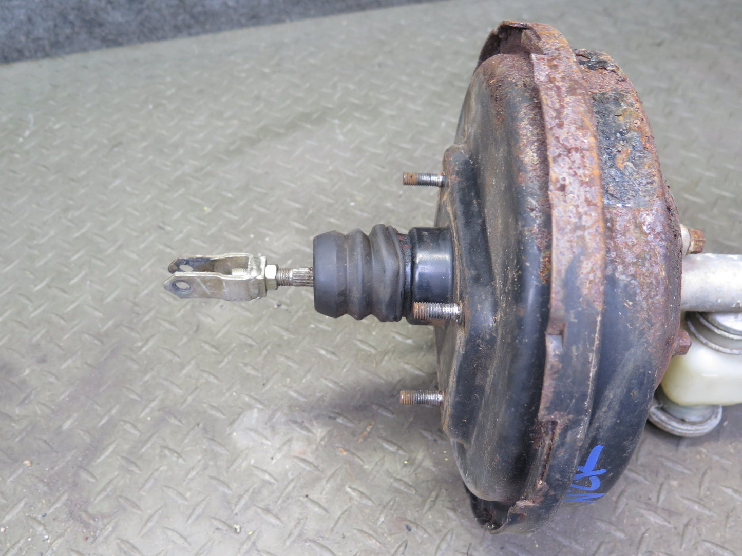 76-78 Datsun S30 280Z 2+2 Brake Master Cylinder Booster Fluid Reservoir Tank OEM