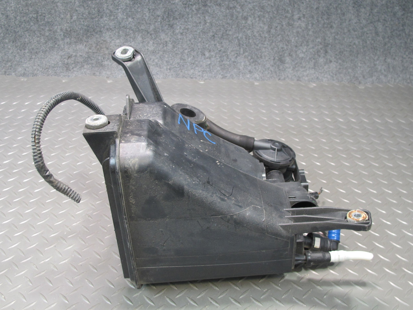 2011-2018 Porsche Cayenne 958 Fuel Vapor Evaporator Charcoal Emission Canister