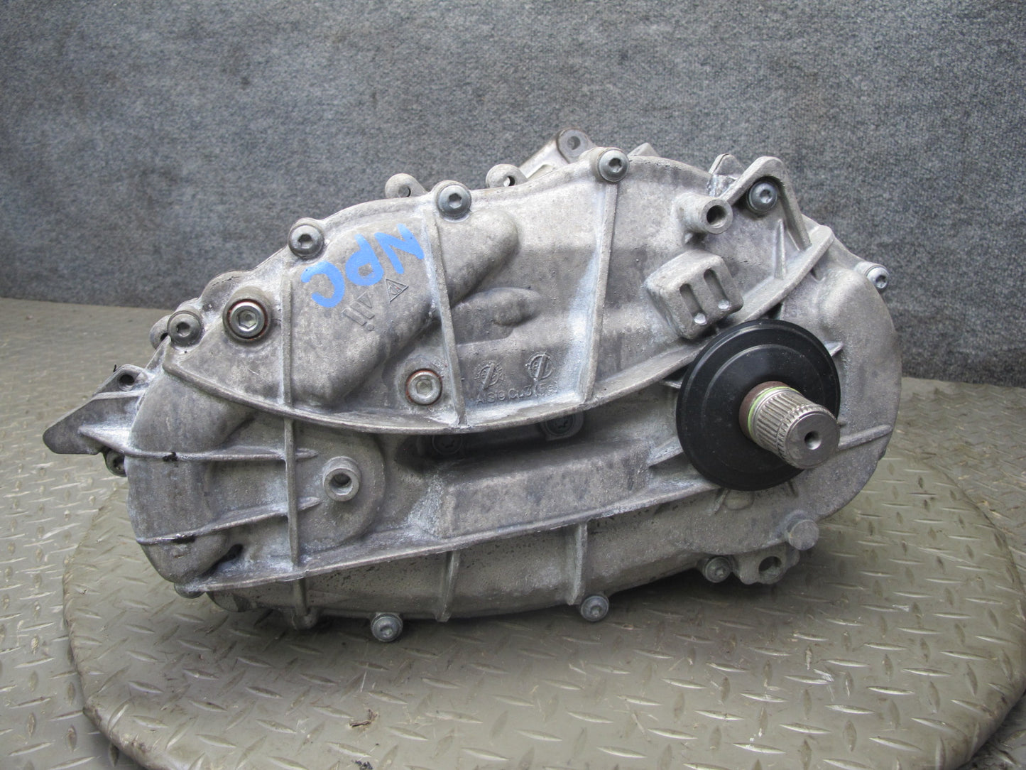 2011-2014 Porsche Cayenne S 958 4.8L AWD Transmission Transfer Case Box w Motor