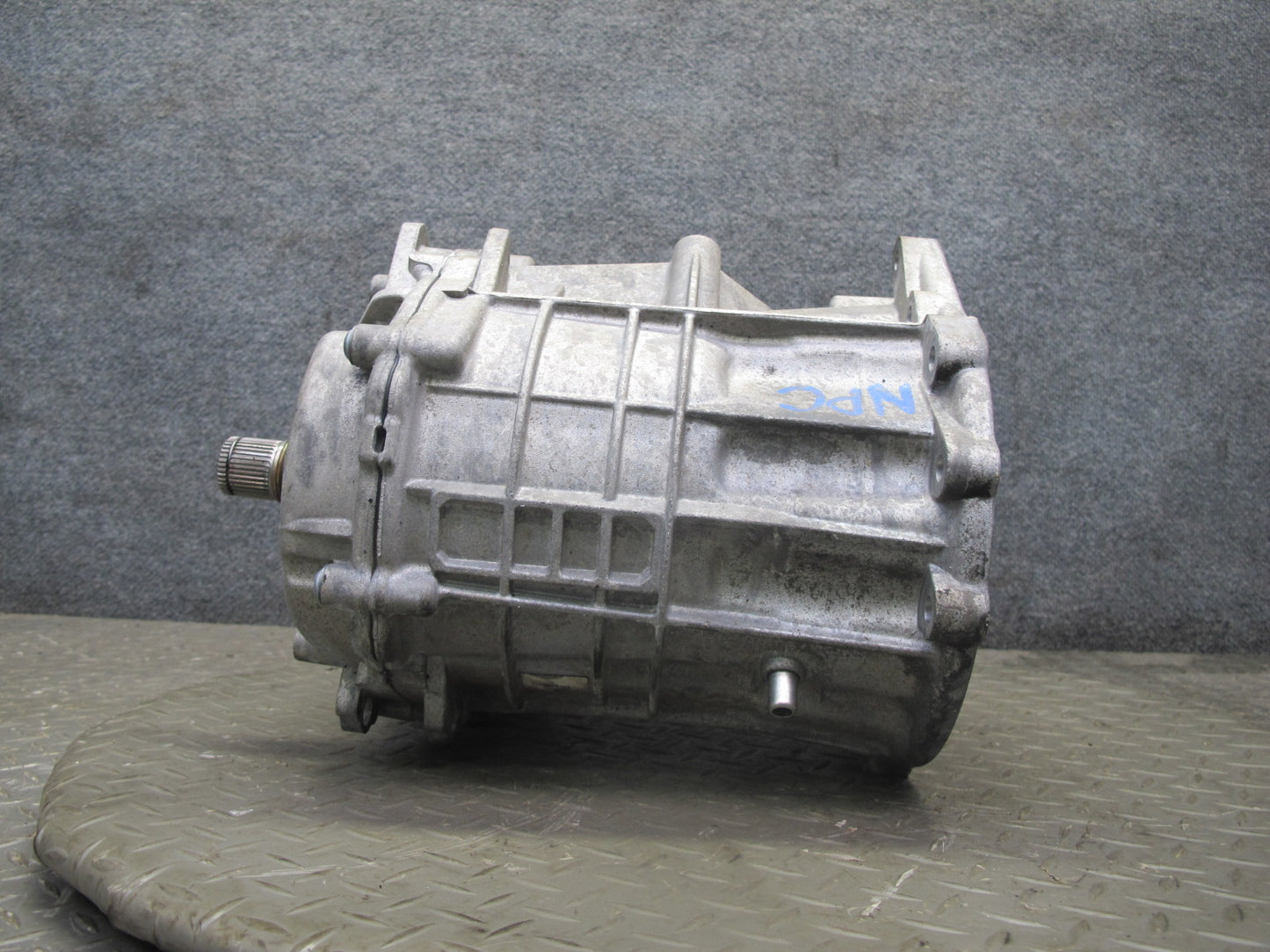 2011-2014 Porsche Cayenne S 958 4.8L AWD Transmission Transfer Case Box w Motor