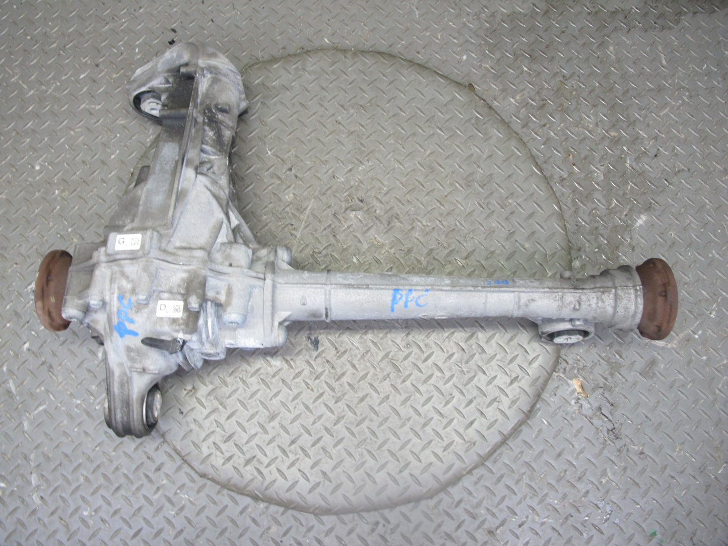 2011-2014 Porsche Cayenne 958 4.8L Turbo Front Axle Differential Carrier 2.92