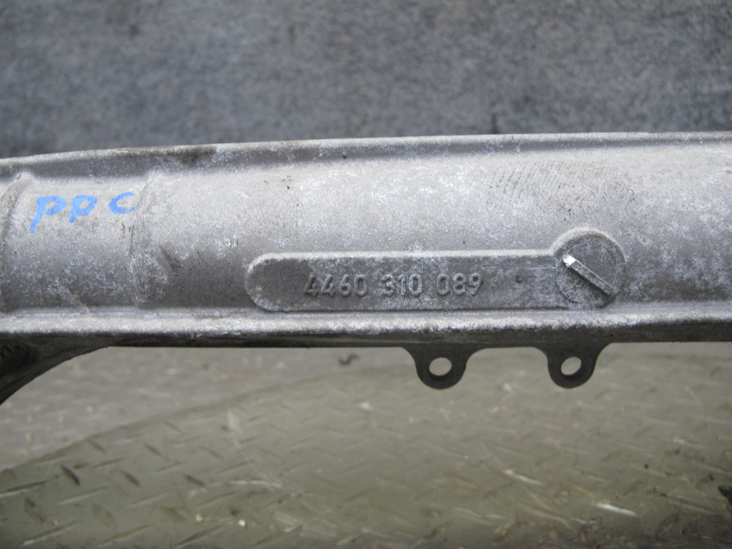 2011-2014 Porsche Cayenne 958 4.8L Turbo Front Axle Differential Carrier 2.92