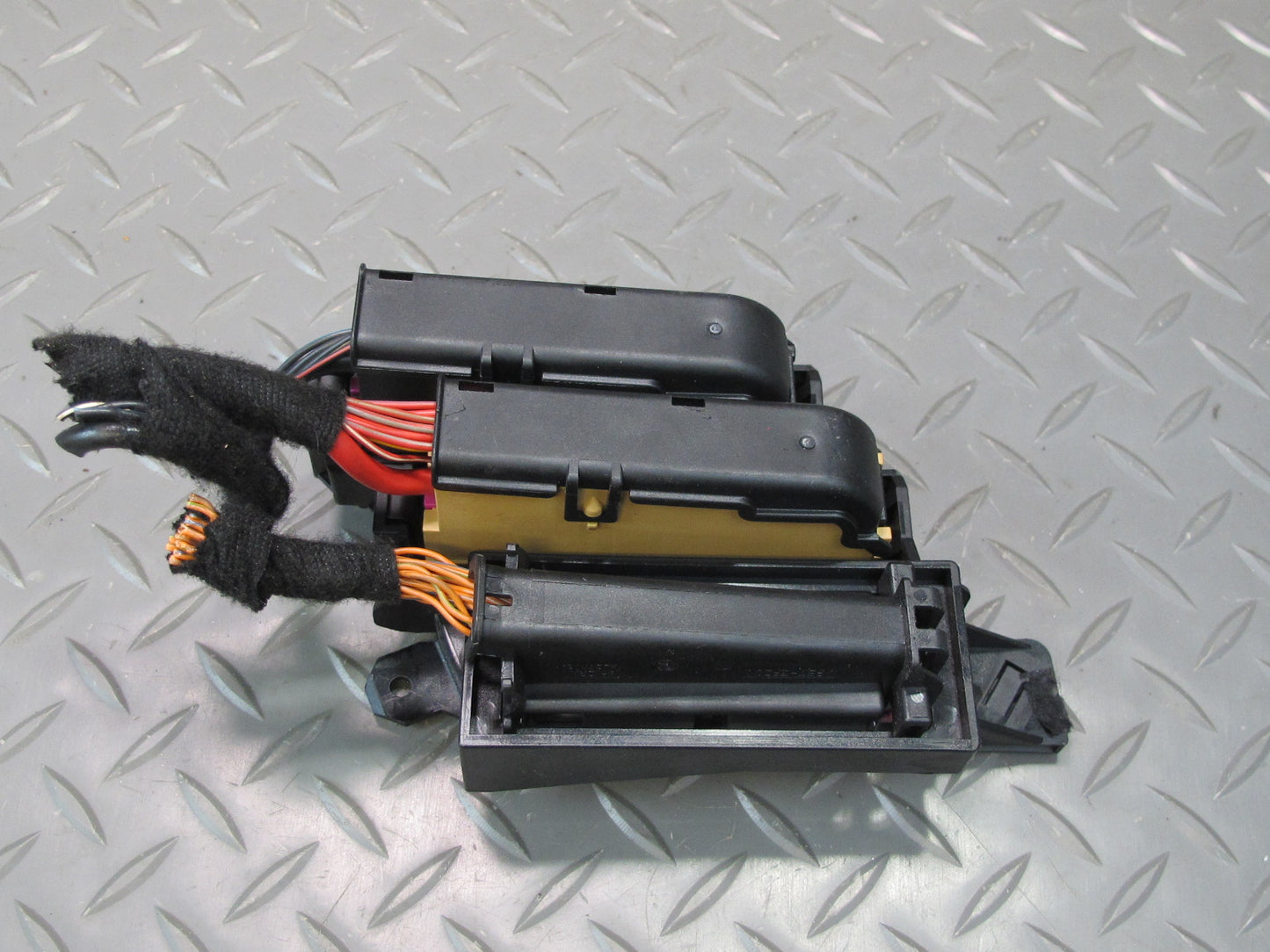 09-16 Audi B8 A5 S5 Fuse Relay Box w Holder OEM