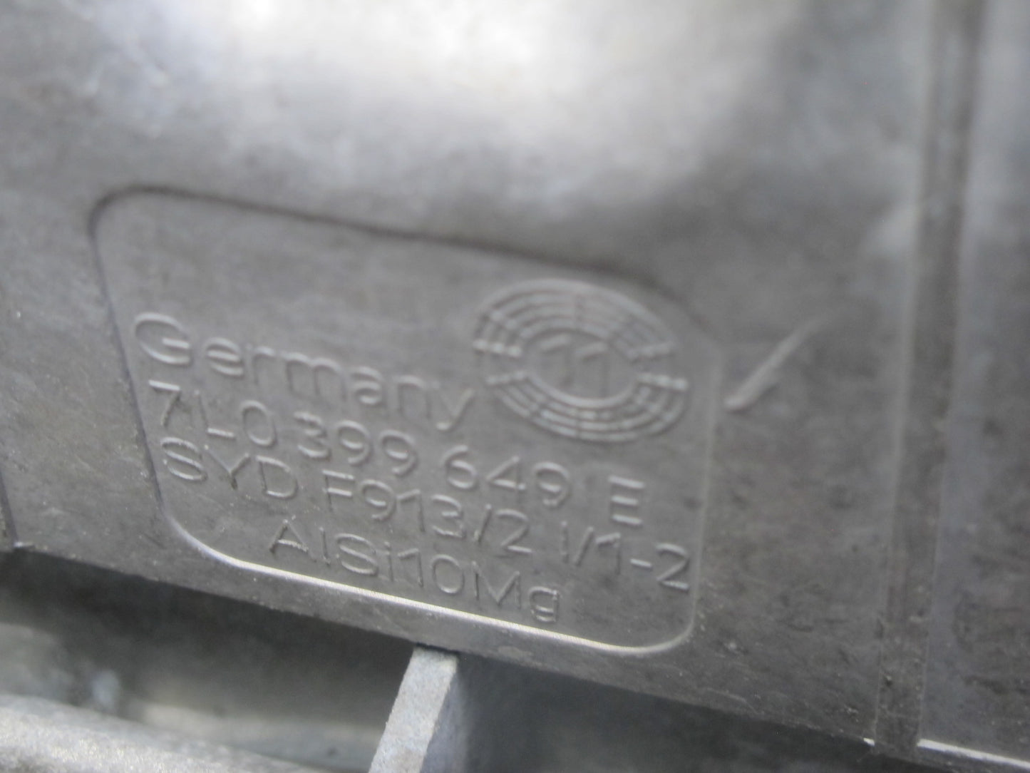 11-14 Porsche Cayenne 958 4.8L Turbo AWD Transmission Transfer Case Box W/ Motor