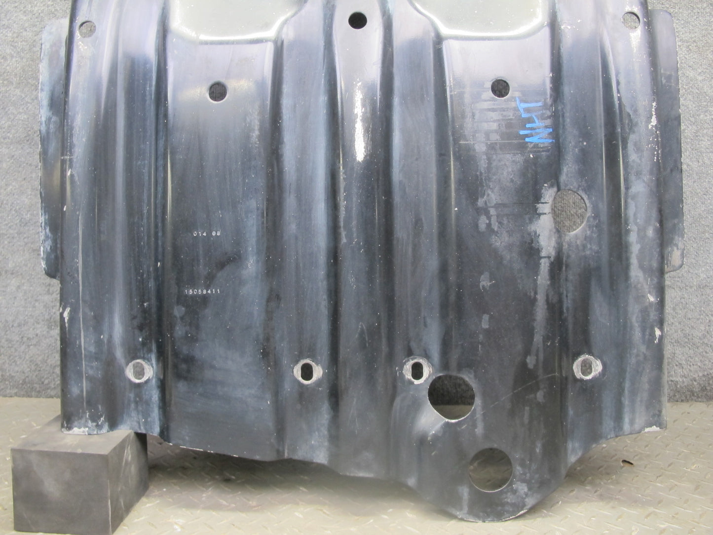 2003-2009 Hummer H2 Under Engine Splash Shield Guard Panel 15058411