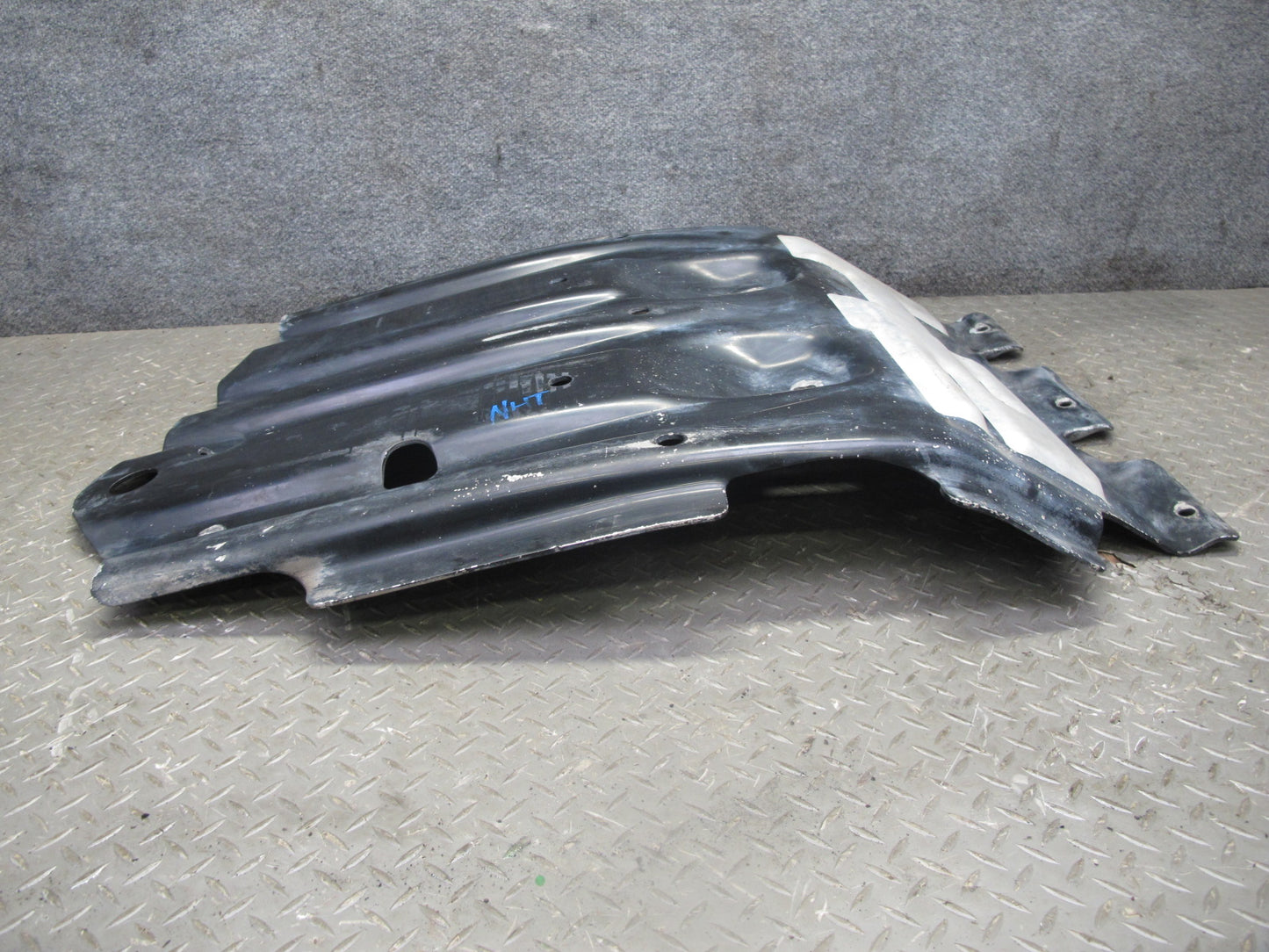 2003-2009 Hummer H2 Under Engine Splash Shield Guard Panel 15058411