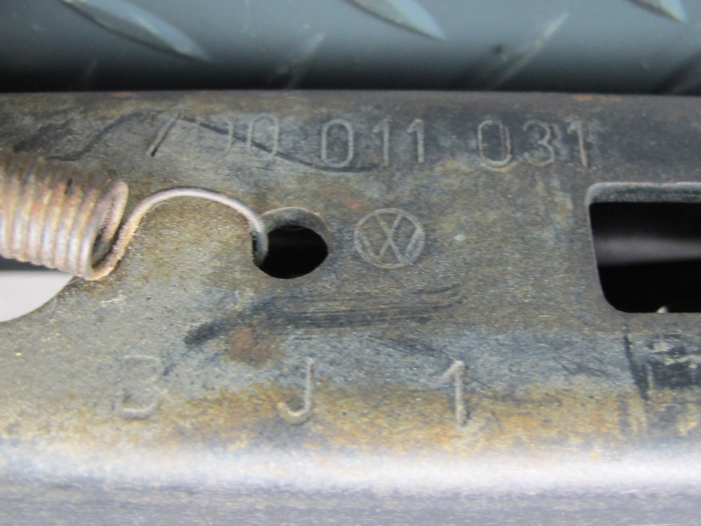 97-03 VW Eurovan T4 Emergency Spare Tire Lift Jack Wrench Tool Set OEM