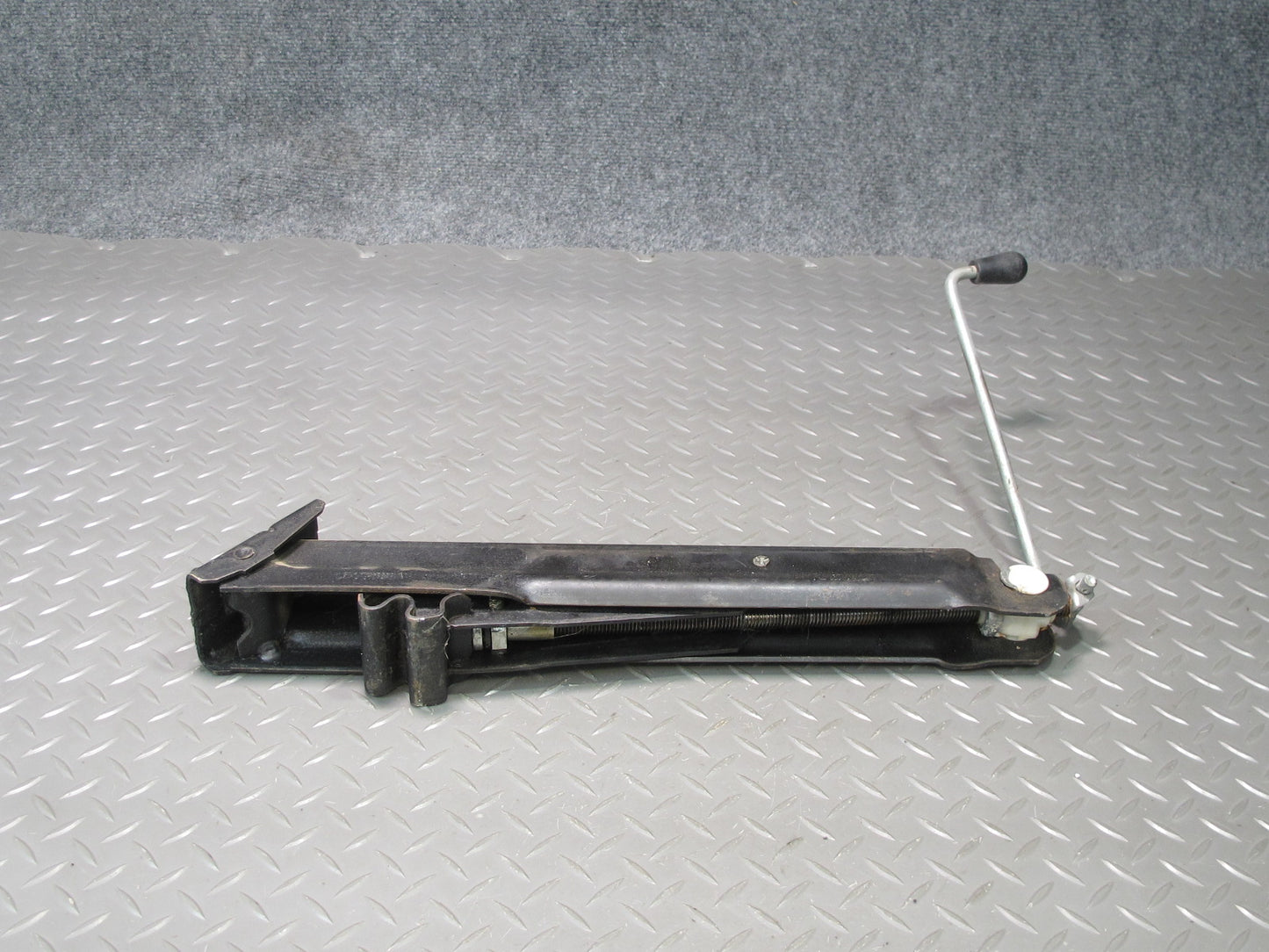 97-03 VW Eurovan T4 Emergency Spare Tire Lift Jack Wrench Tool Set OEM