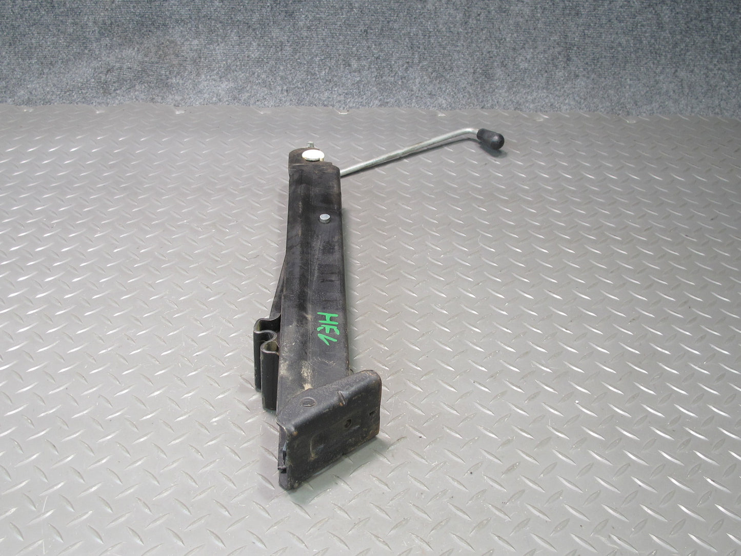 97-03 VW Eurovan T4 Emergency Spare Tire Lift Jack Wrench Tool Set OEM