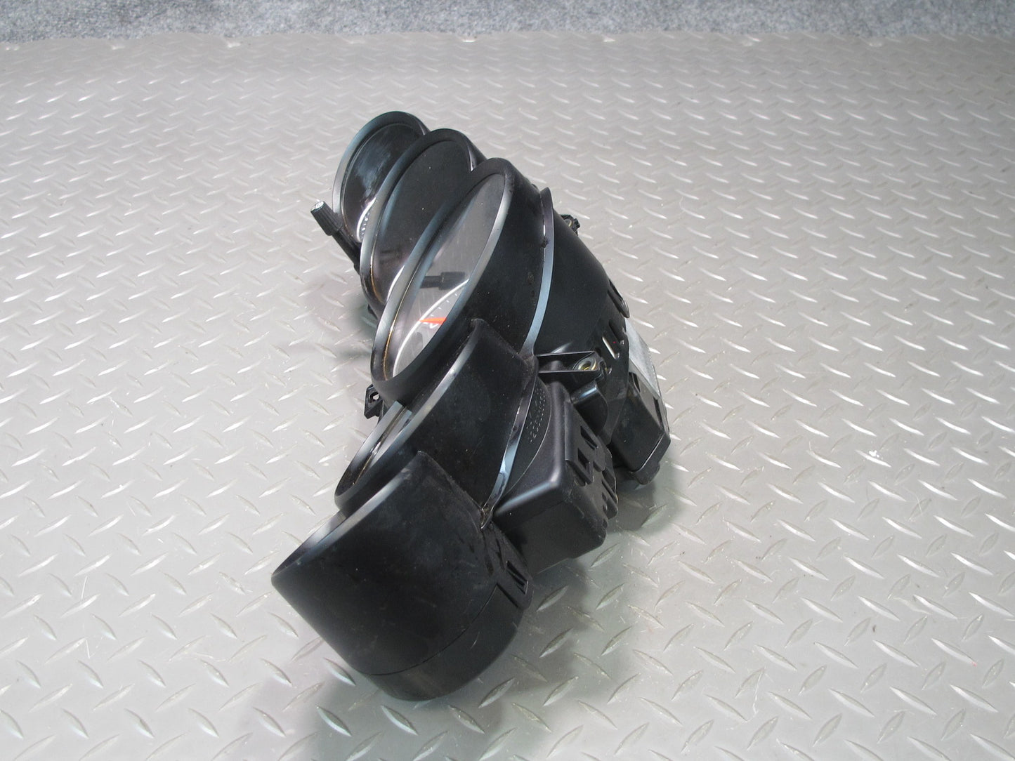 2013-2014 Porsche Cayenne 958 Speedometer Instrument Cluster Gauge 7P5920901BB