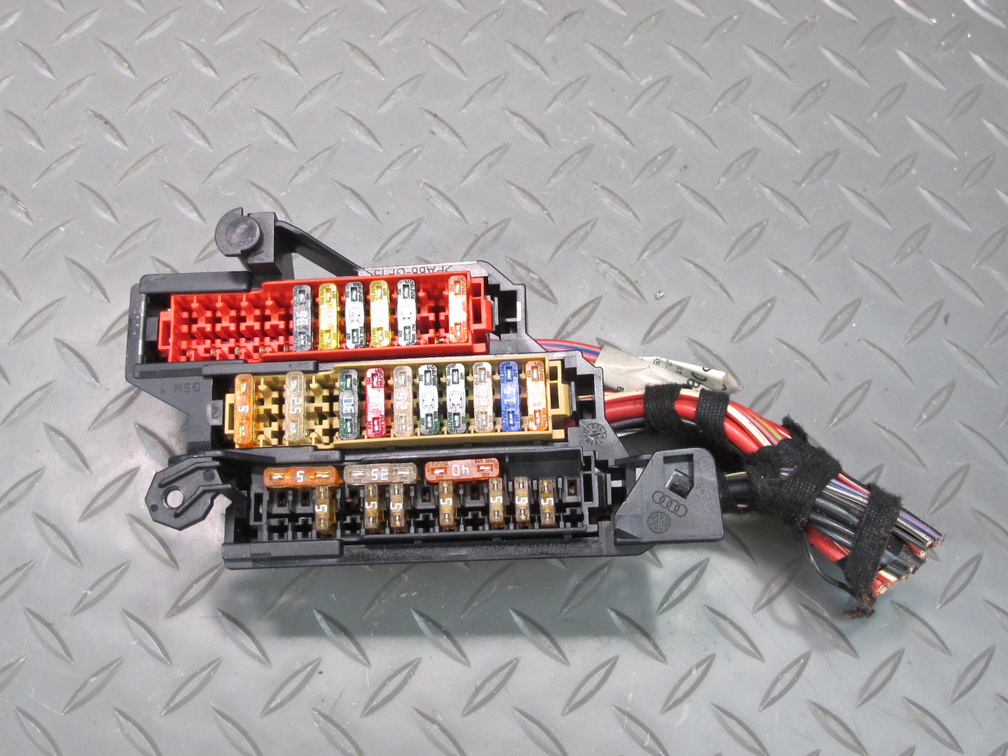 08-16 Audi A5 S5 B8 Fuse Box w Holder OEM