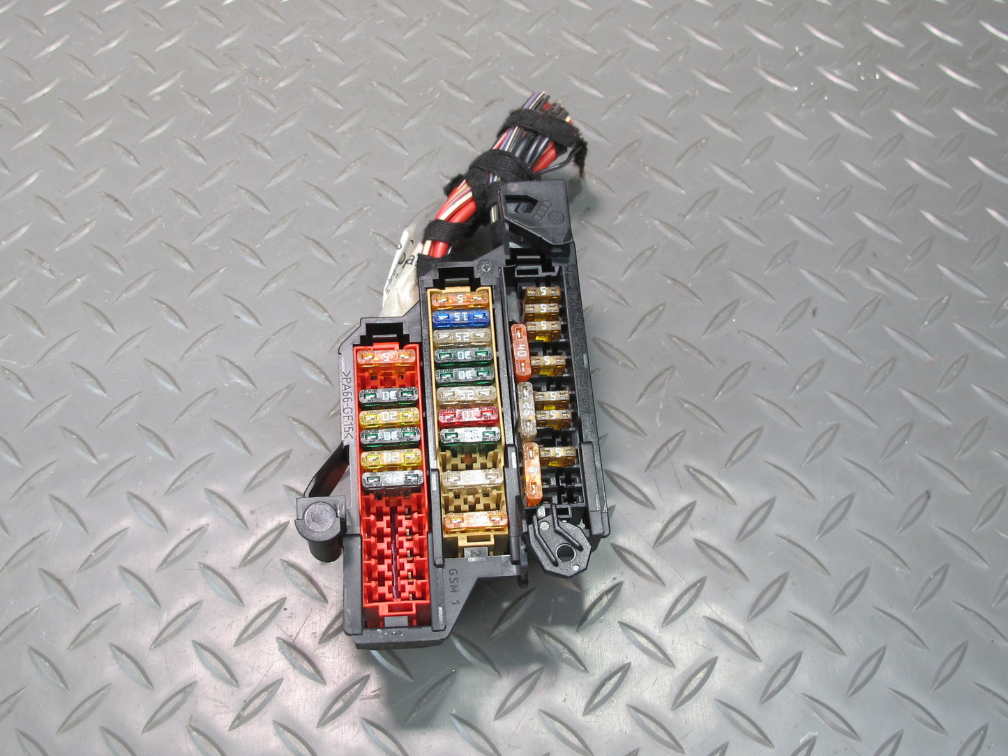 08-16 Audi A5 S5 B8 Fuse Box w Holder OEM