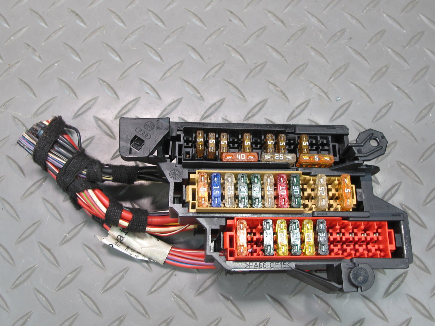 08-16 Audi A5 S5 B8 Fuse Box w Holder OEM