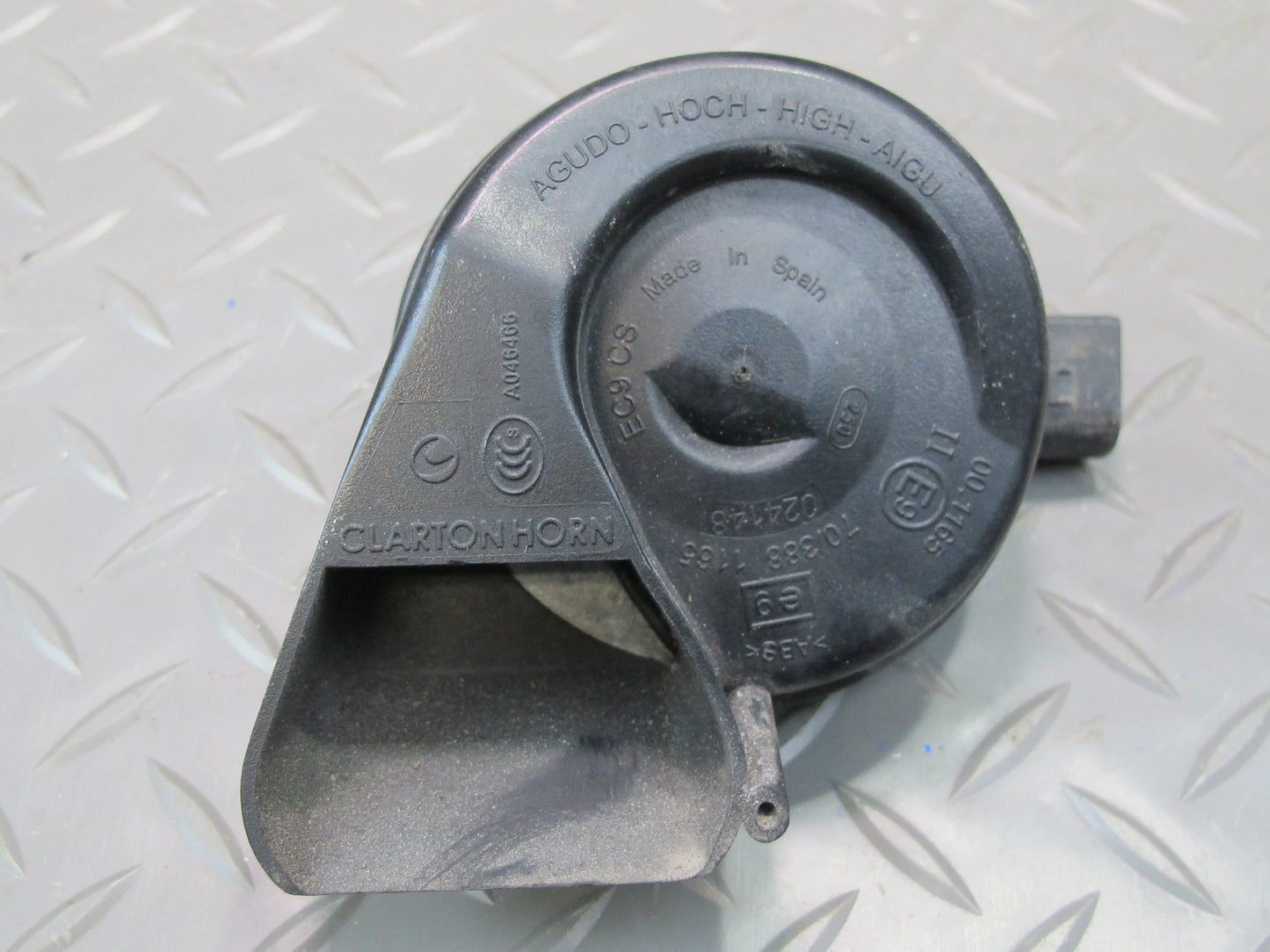 08-16 Audi A5 S5 Set of 2 High & Low Tone Note Pitch Horn Signal OEM