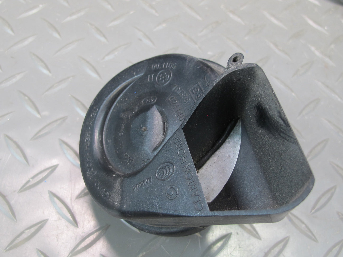 08-16 Audi A5 S5 Set of 2 High & Low Tone Note Pitch Horn Signal OEM