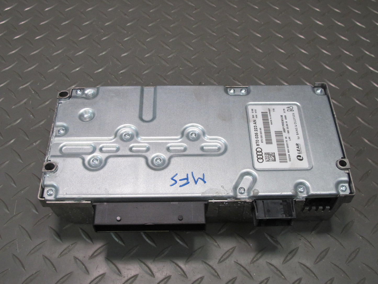 10-11 Audi A5 S5 Bang & Olufsen Audio AMP Amplifier 8T0035223AN OEM