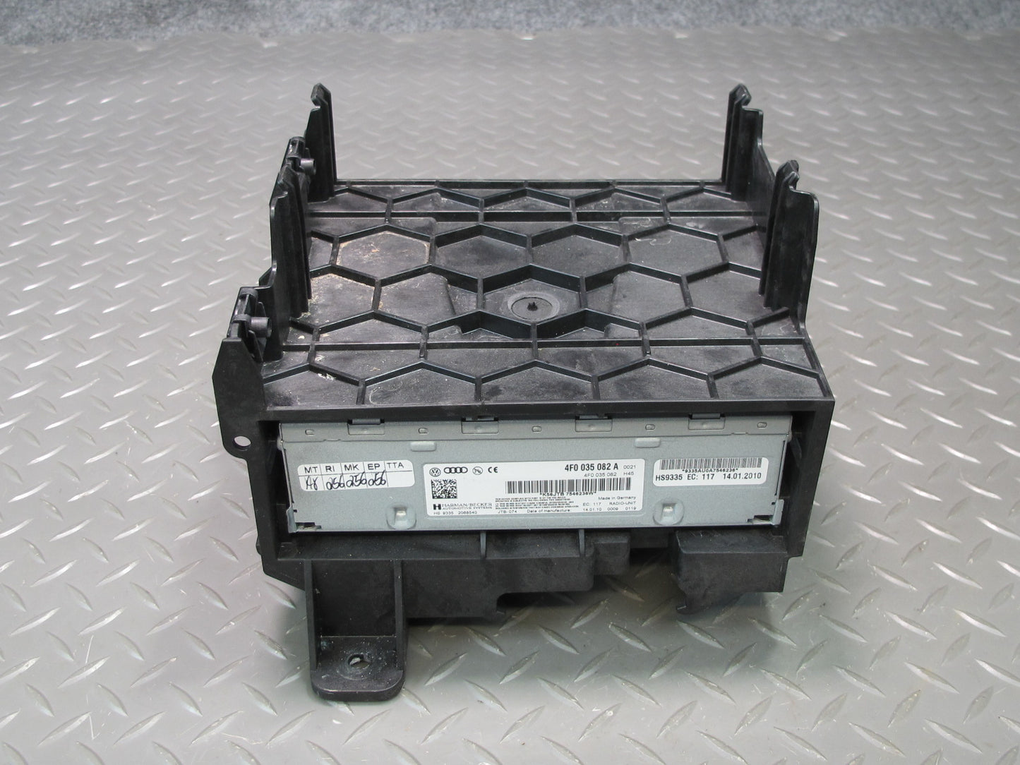 09-12 Audi A5 S5 Rear Trunk Satellite Radio Receiver Module w Mount Bracket OEM