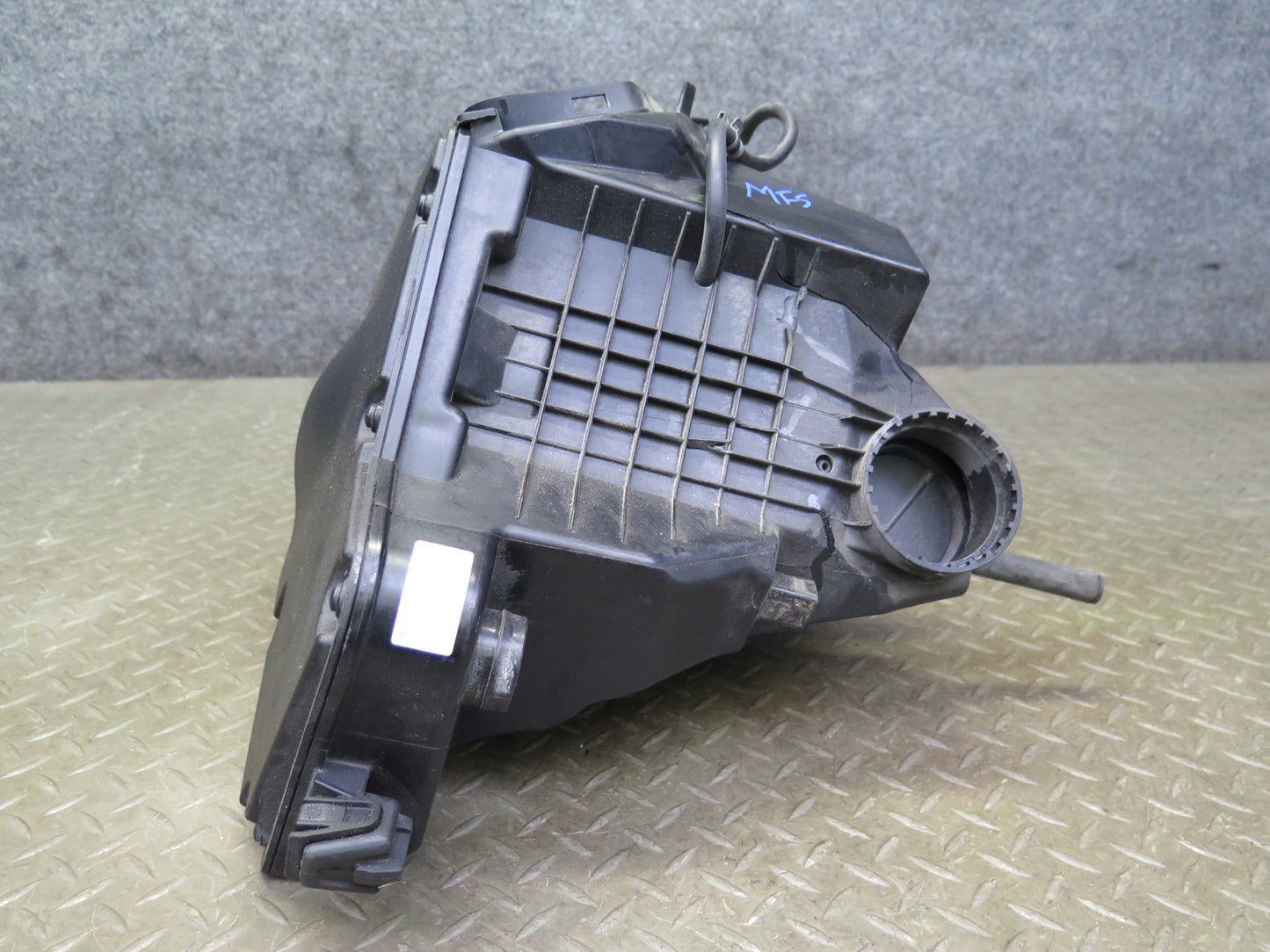 08-12 Audi S4 S5 4.2L Air Intake Cleaner Filter Box w Temp Sensor 8K0133837A OEM