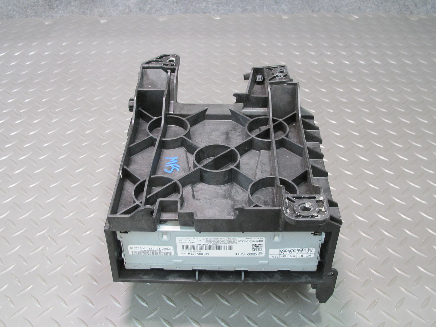 09-12 Audi A5 S5 Rear Trunk Satellite Radio Receiver Module w Mount Bracket OEM