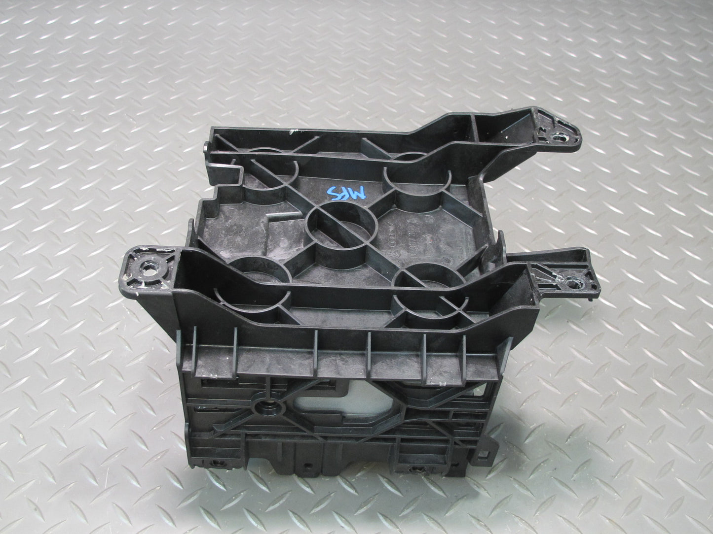 09-12 Audi A5 S5 Rear Trunk Satellite Radio Receiver Module w Mount Bracket OEM