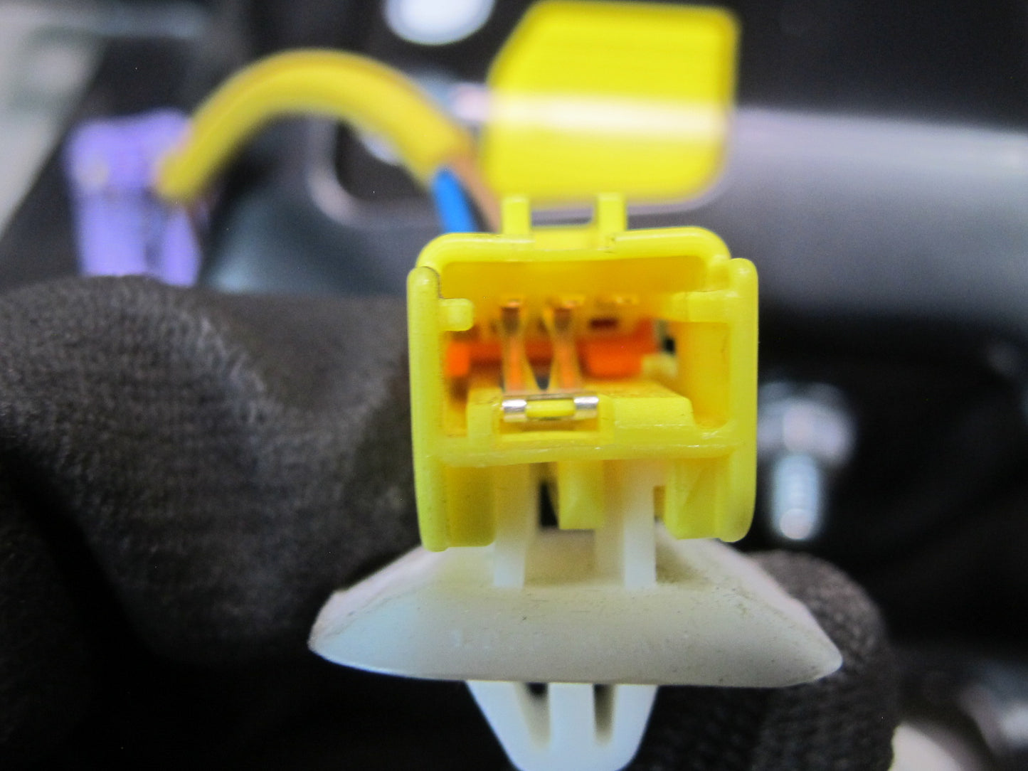 08-17 AUDI A5 S5 FRONT RIGHT PASSENGER SIDE UNDER DASH KNEE SRS AIRBAG OEM