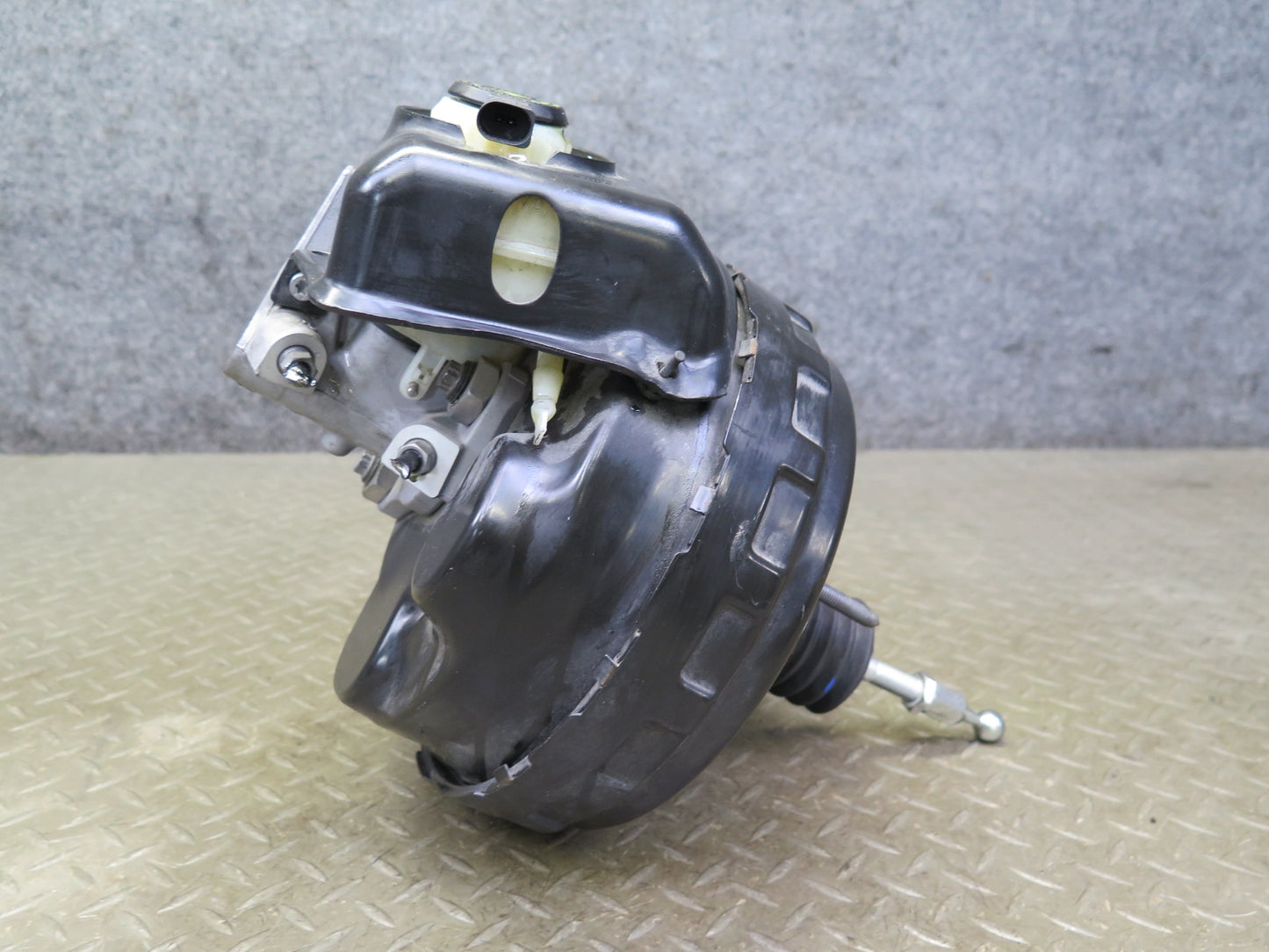 08-12 Audi B8 S5 Brake Master Cylinder Booster Fluid Reservoir OEM