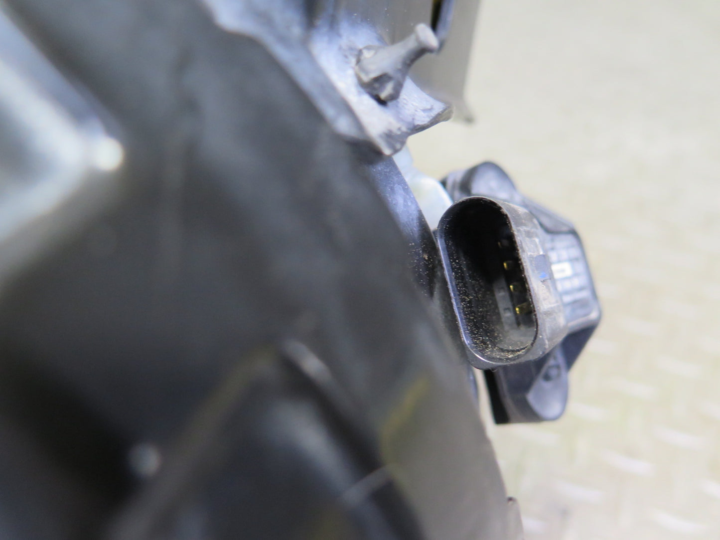 08-12 Audi B8 S5 Brake Master Cylinder Booster Fluid Reservoir OEM