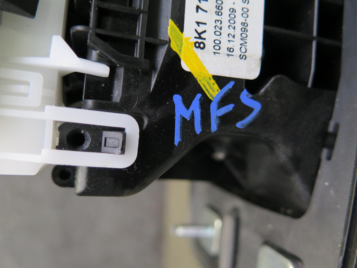 08-12 Audi B8 A5 S5 A/T Automatic Transmission Gear Shifter Selector OEM