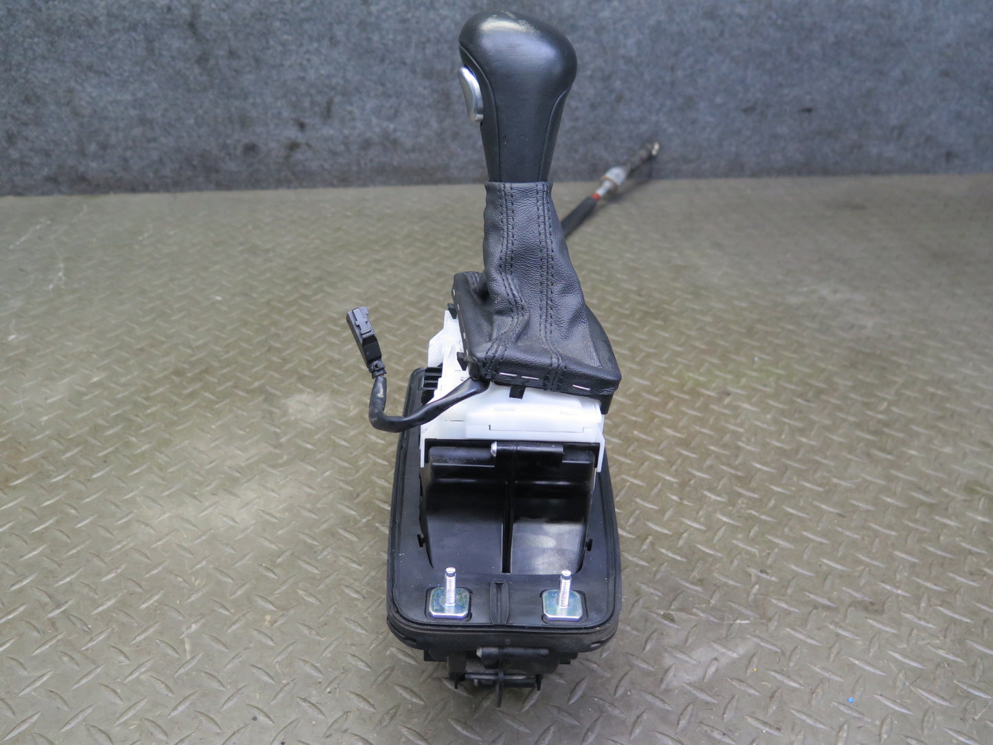 08-12 Audi B8 A5 S5 A/T Automatic Transmission Gear Shifter Selector OEM
