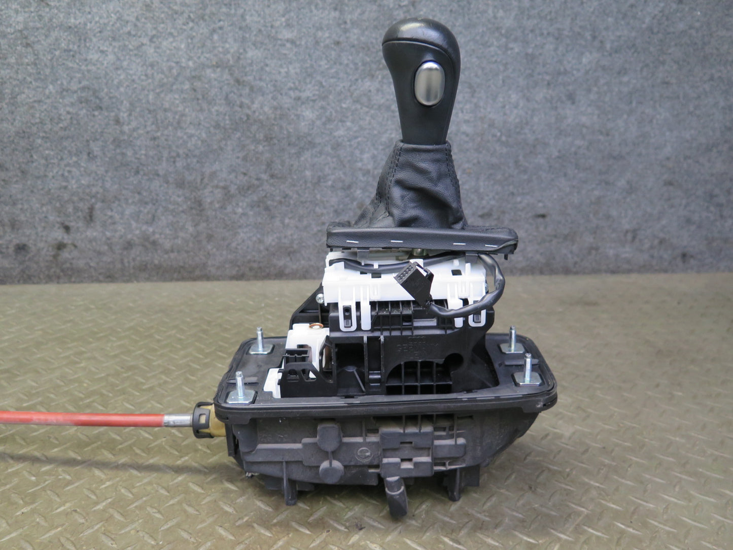 08-12 Audi B8 A5 S5 A/T Automatic Transmission Gear Shifter Selector OEM