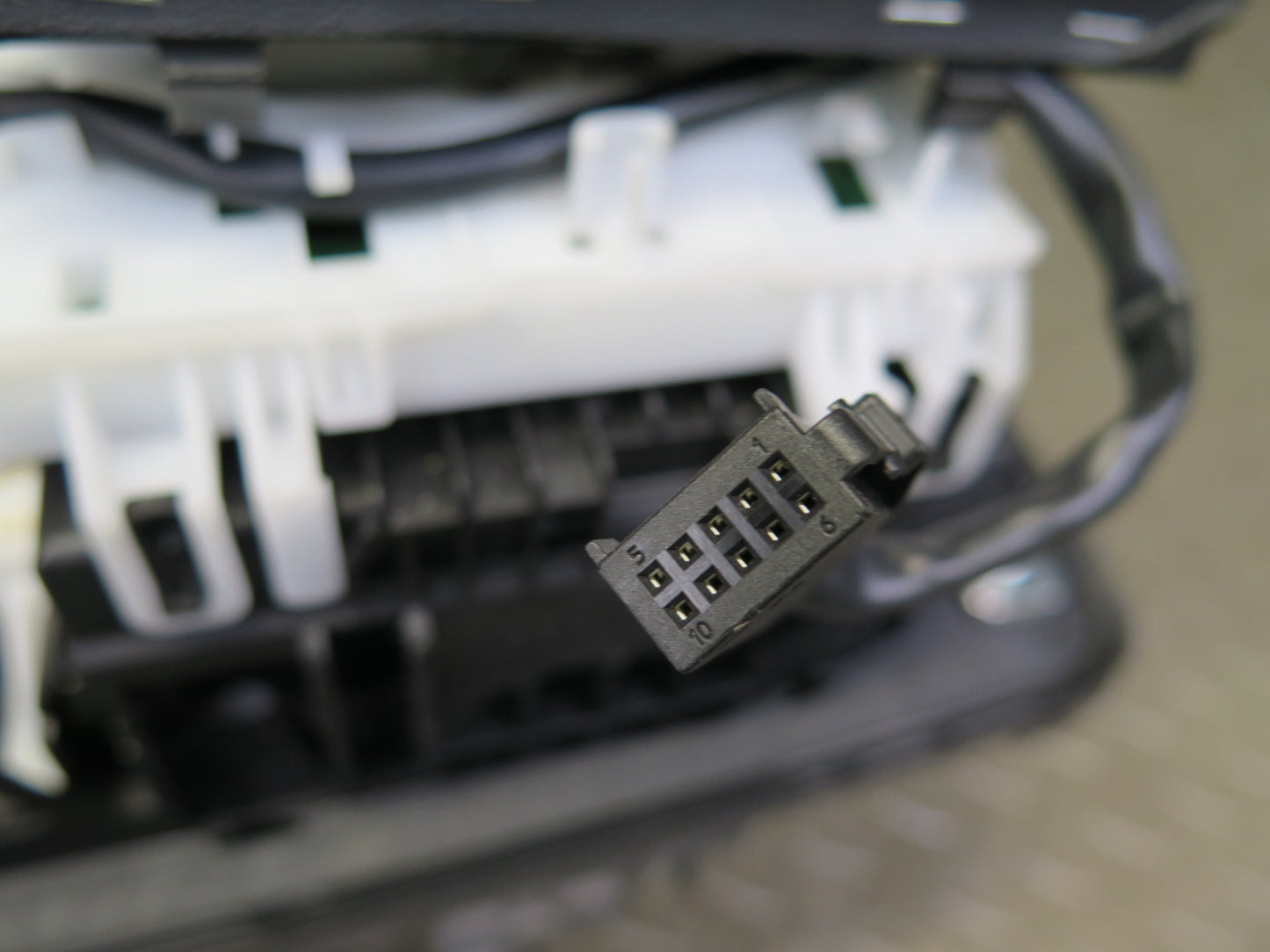 08-12 Audi B8 A5 S5 A/T Automatic Transmission Gear Shifter Selector OEM