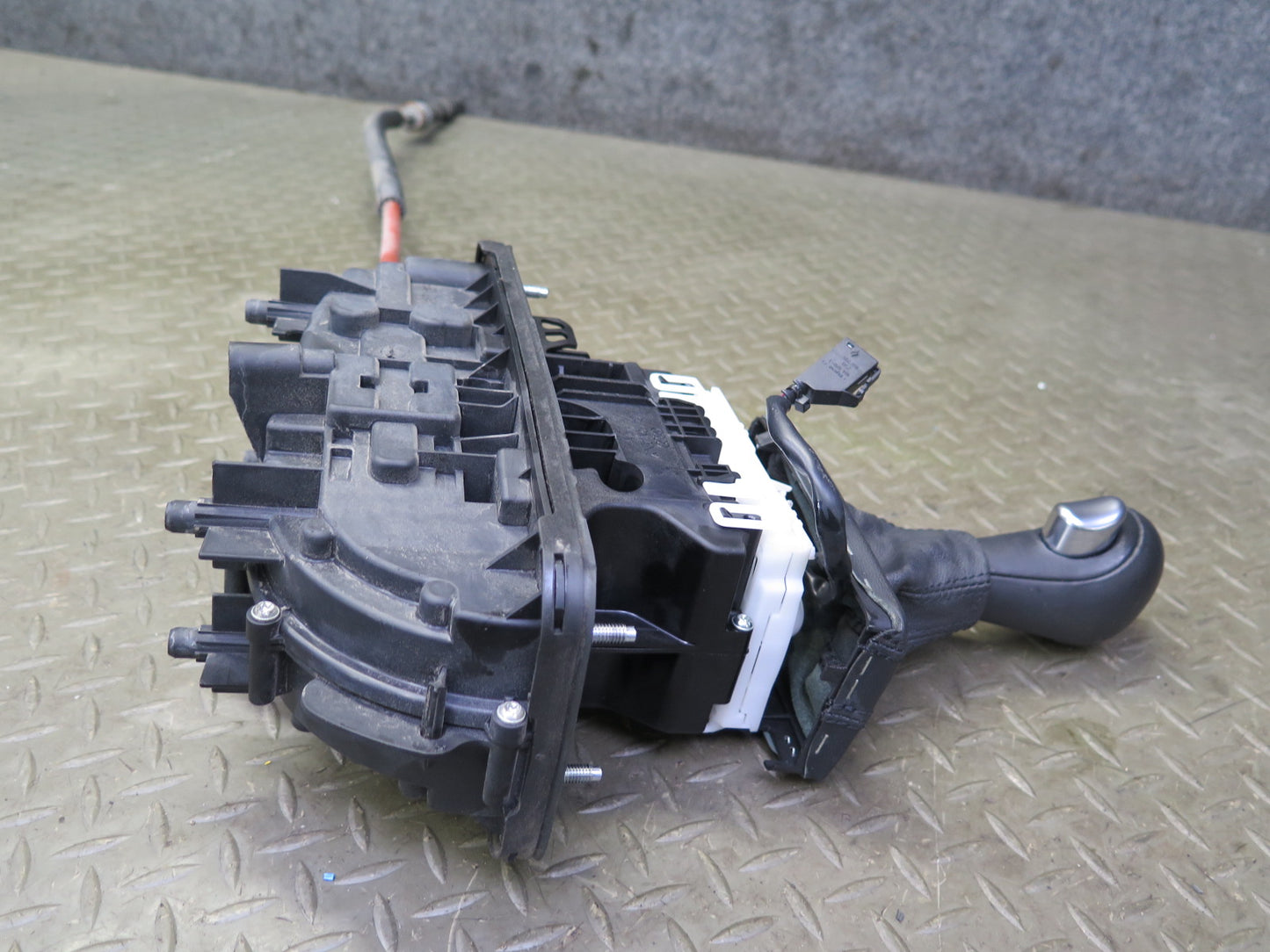 08-12 Audi B8 A5 S5 A/T Automatic Transmission Gear Shifter Selector OEM