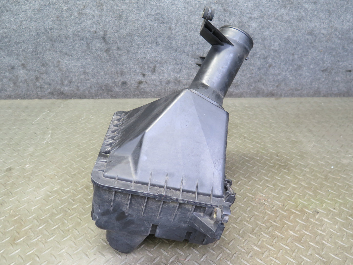 98-00 Lexus JZZ31L SC300 2JZGE Air Intake Cleaner Filter Box w MAF Sensor OEM