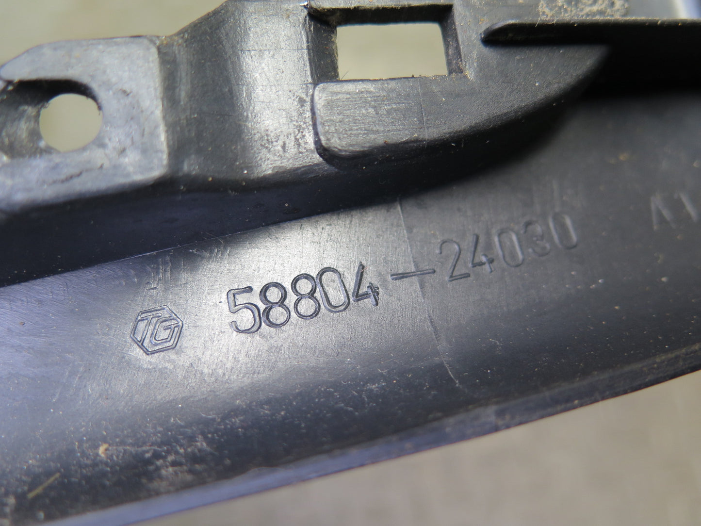 92-00 Lexus JZZ31L SC400 SC300 Center Console Trim Black 58804-24030 OEM